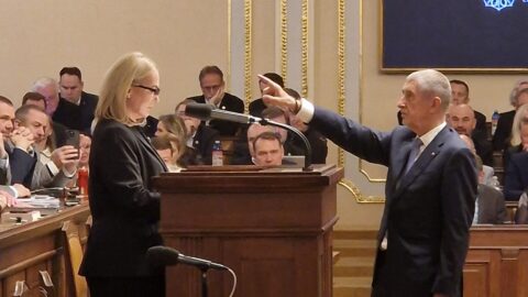 Andrej Babiš (ANO) se rozčiloval kvůli uzavření sněmovní schůze k obranyschopnosti